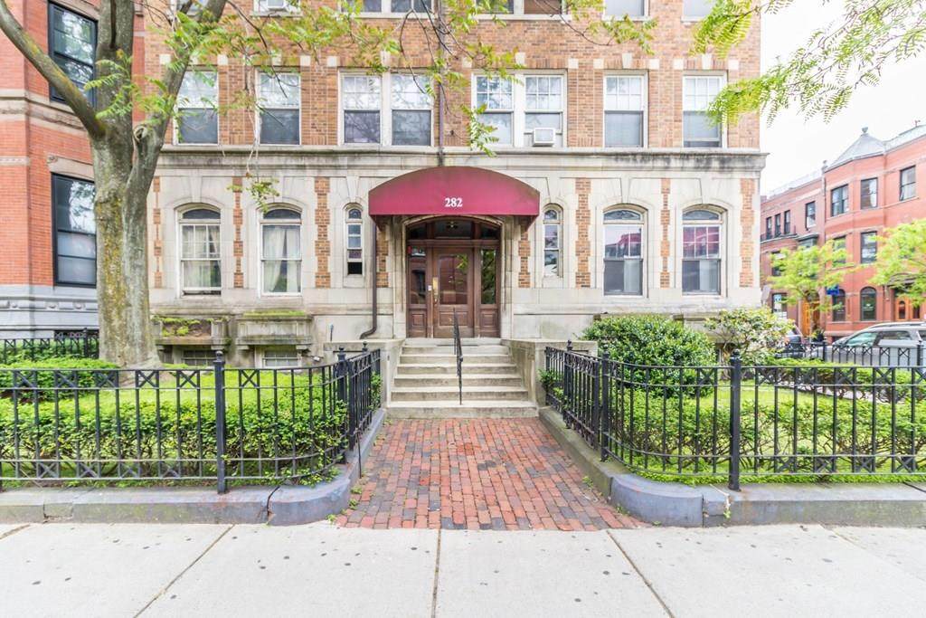 282 Newbury St - Photo 1
