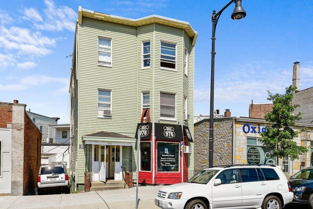 976 Bennington St - Photo 1