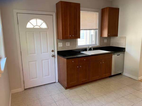 32 Channing St - Photo 1