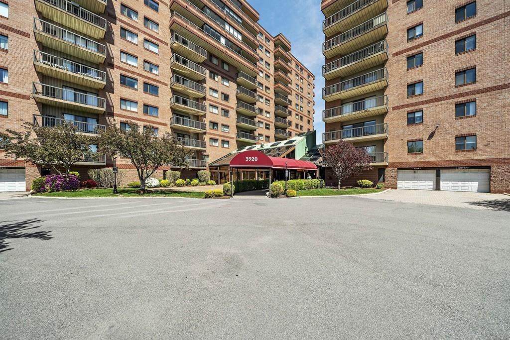 3920 Mystic Valley Pkwy - Photo 1