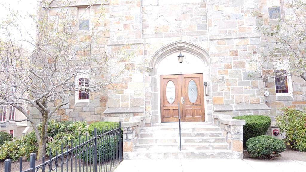 50 E, Squantum - Photo 1
