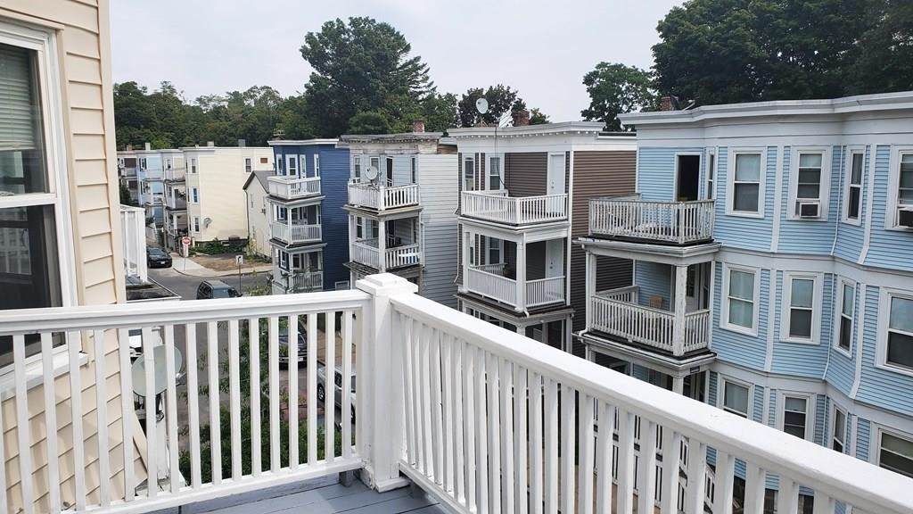47 Cameron St - Photo 1