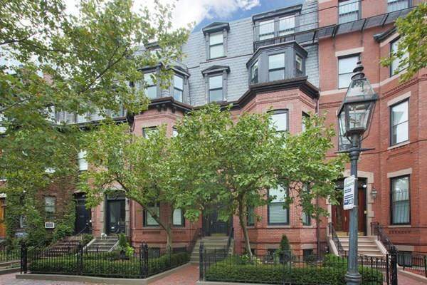 341 Marlborough St - Photo 1