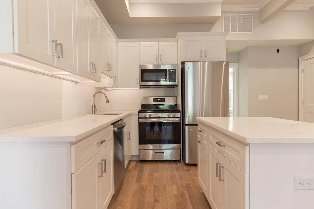6 Linwood Square - Photo 1