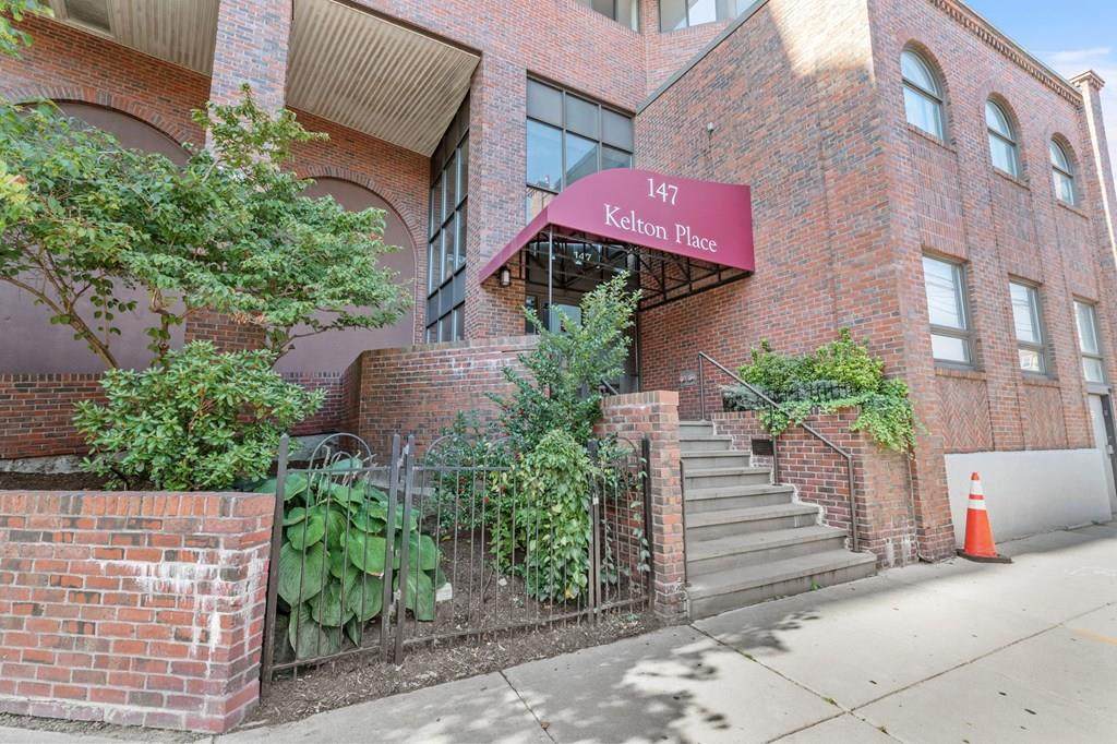 147 Kelton St - Photo 1