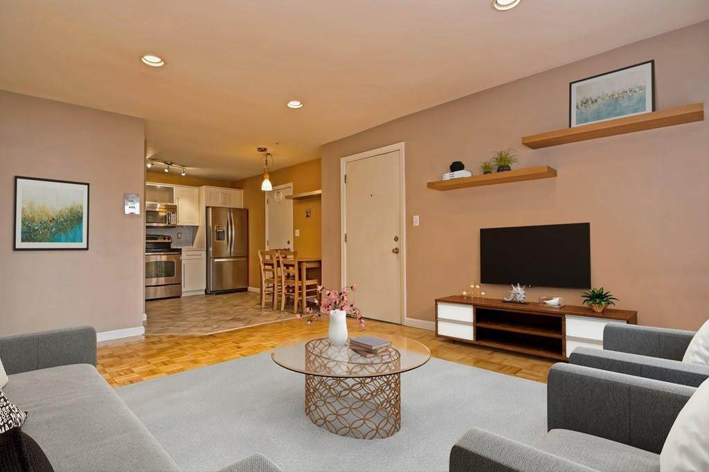 461 Washington St - Photo 1