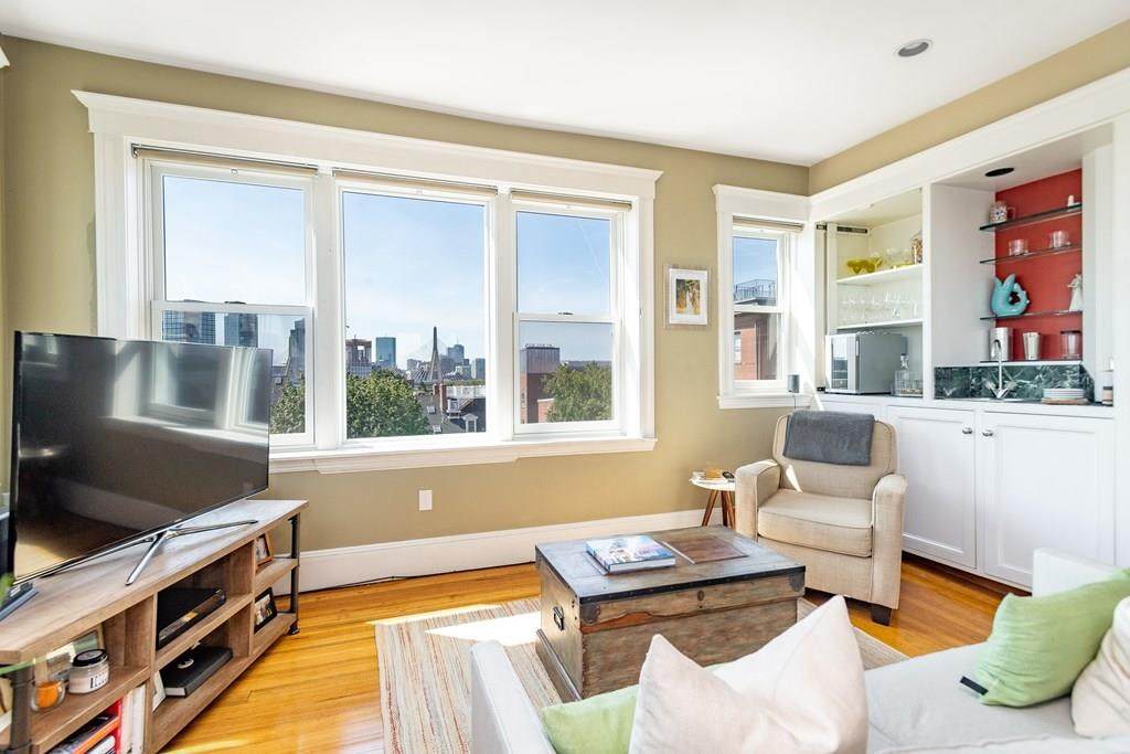 64 Chestnut St - Photo 1