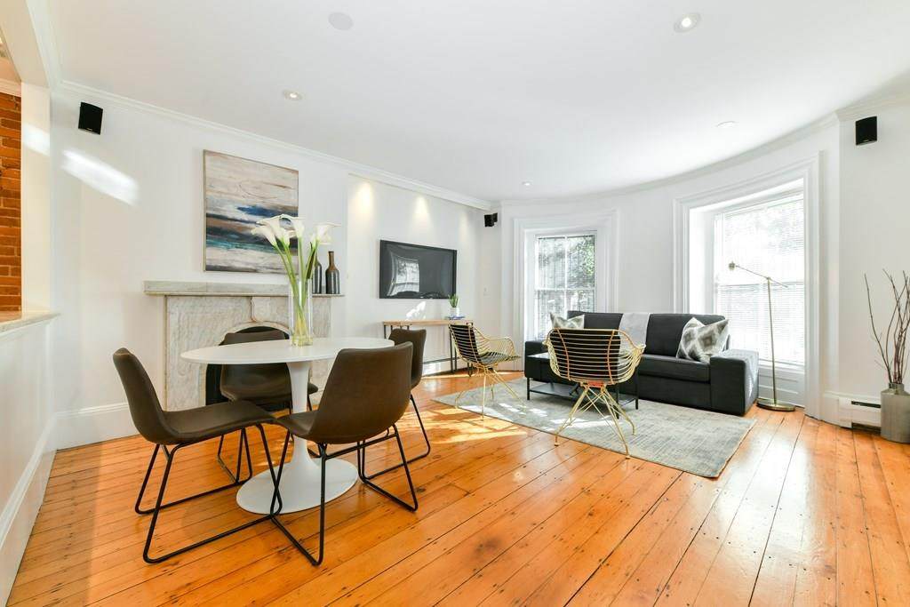 18 Worcester Sq - Photo 1