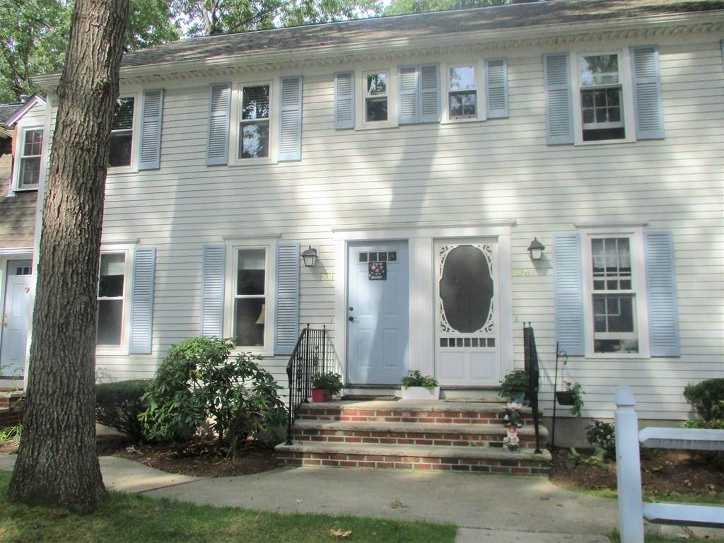 285 Wellman Avenue - Photo 1