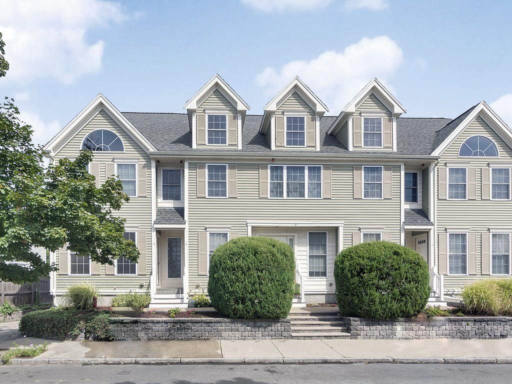9 Russell Street - Photo 1