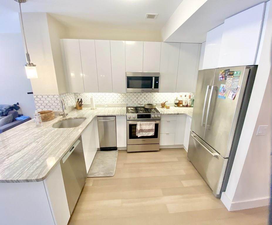 121 Portland Street - Photo 1