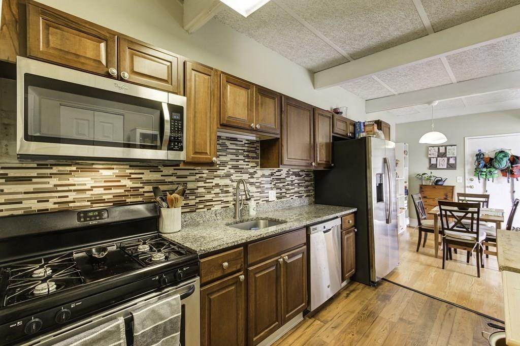 37 Hosmer Street - Photo 1