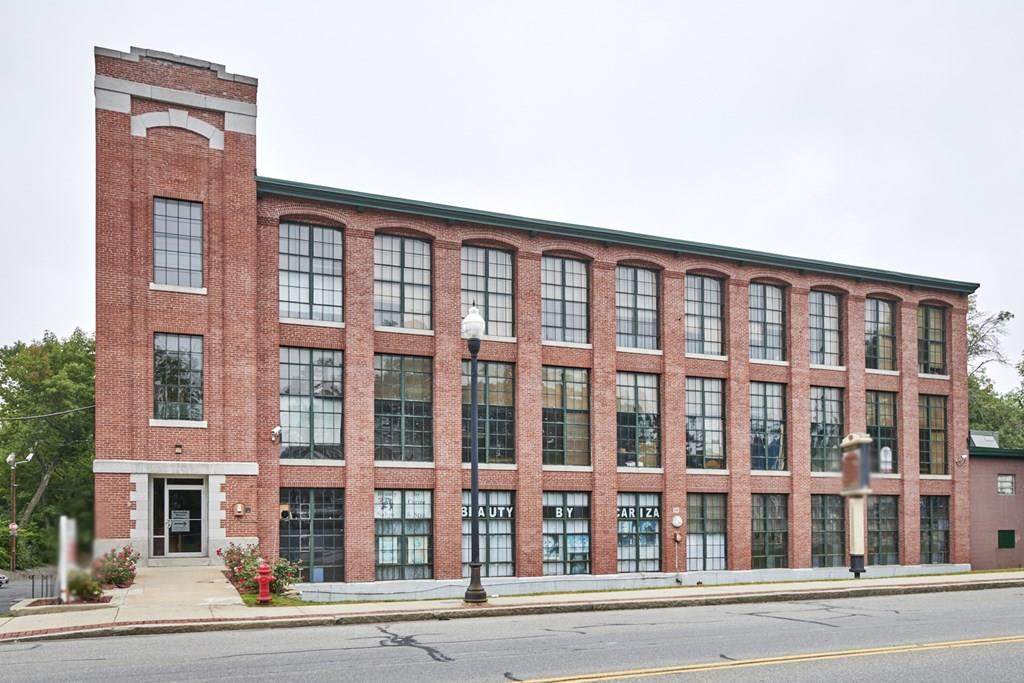 225 Broadway - Photo 1