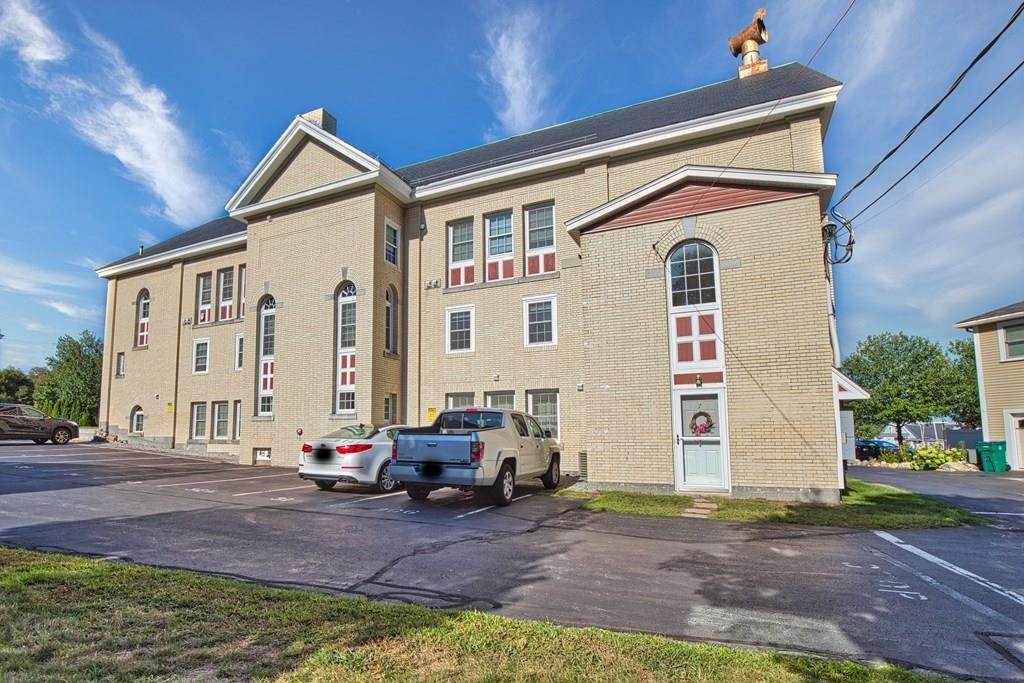 200 Rogers St - Photo 1