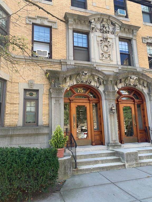 73 Longwood Ave - Photo 1