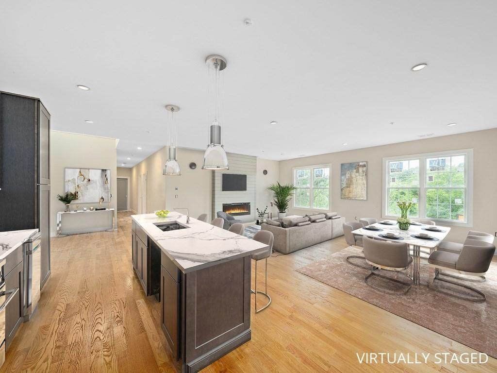 178 Robertson - Photo 1