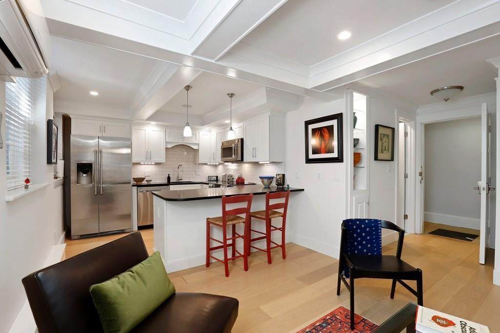 8 Gloucester St - Photo 1