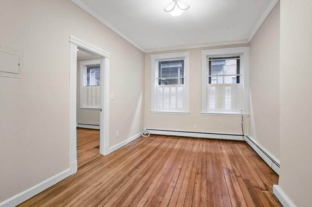 26 Montgomery St - Photo 1