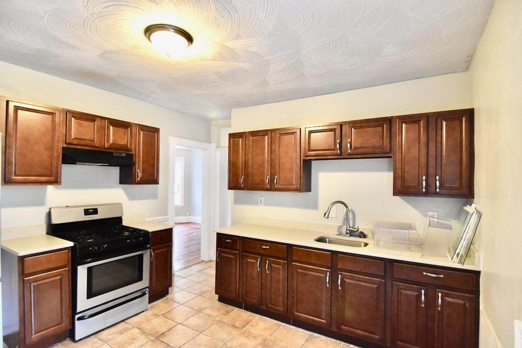 42 Colonial Ave - Photo 1