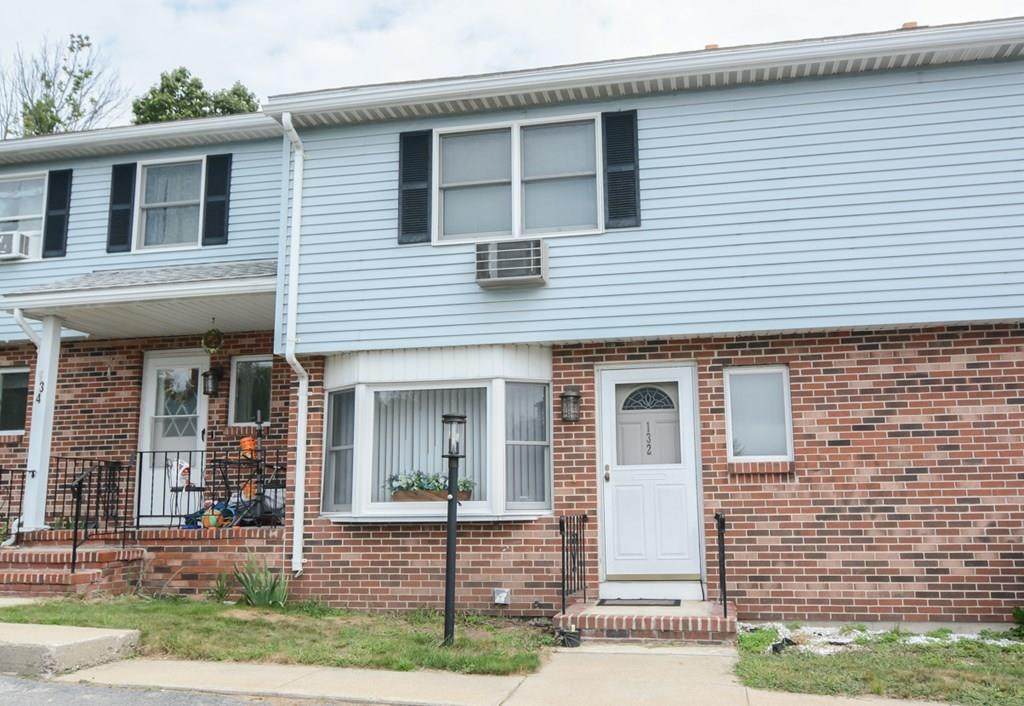 132 Marshall St - Photo 1