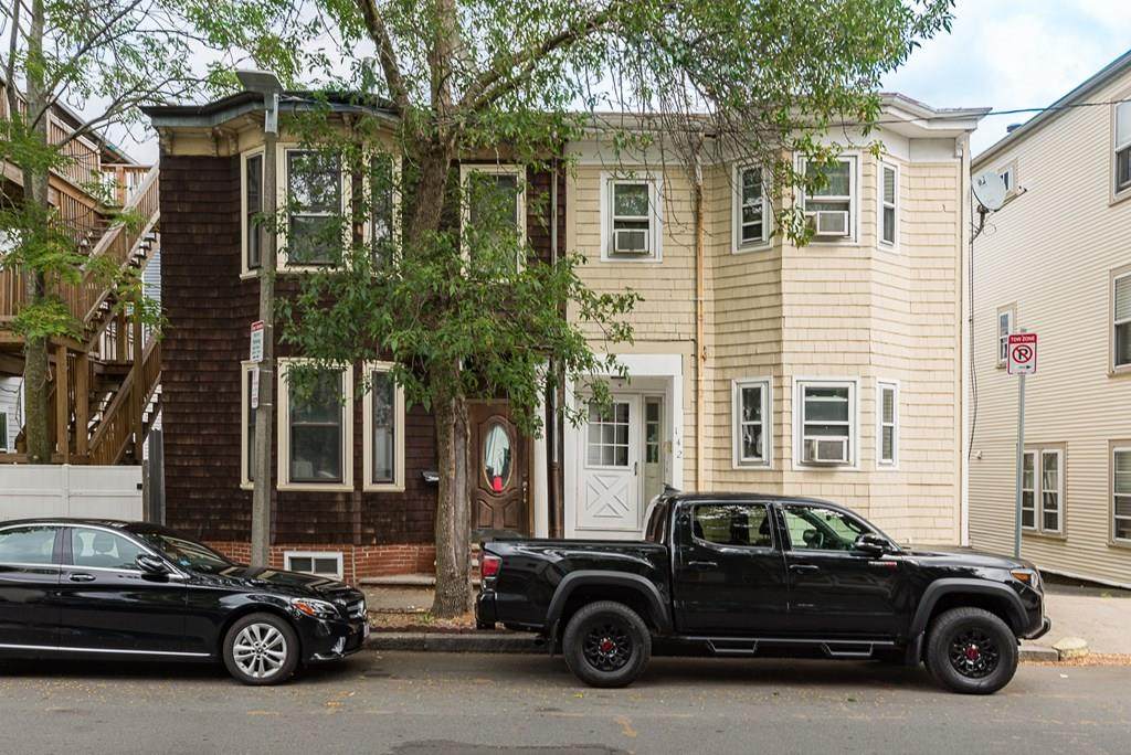 142 Putnam - Photo 1