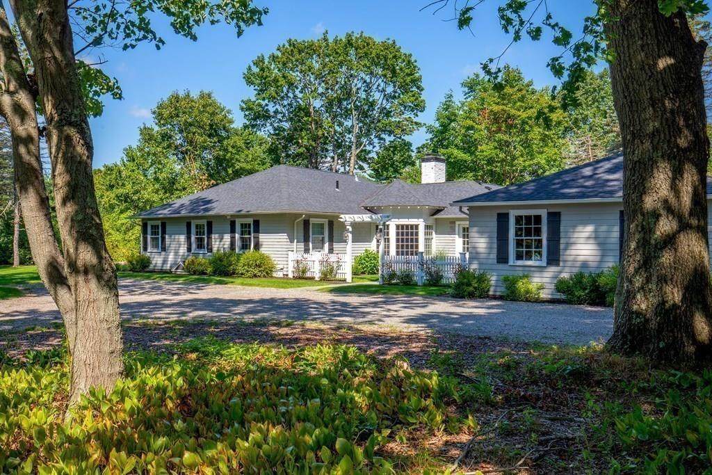 364 Gay St - Photo 1