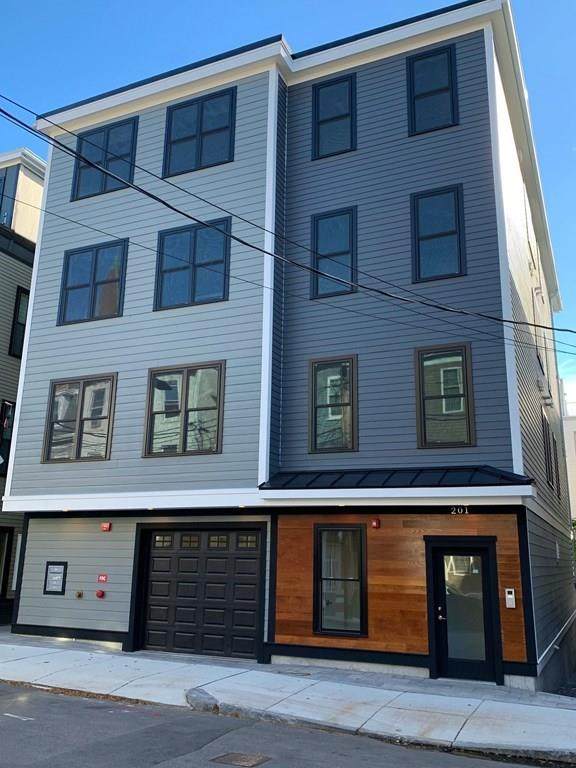 201 West Eighth Street - Photo 1