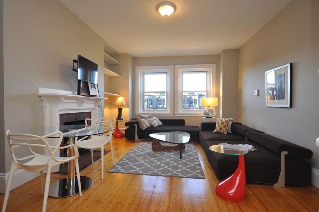 218 Newbury Street - Photo 1