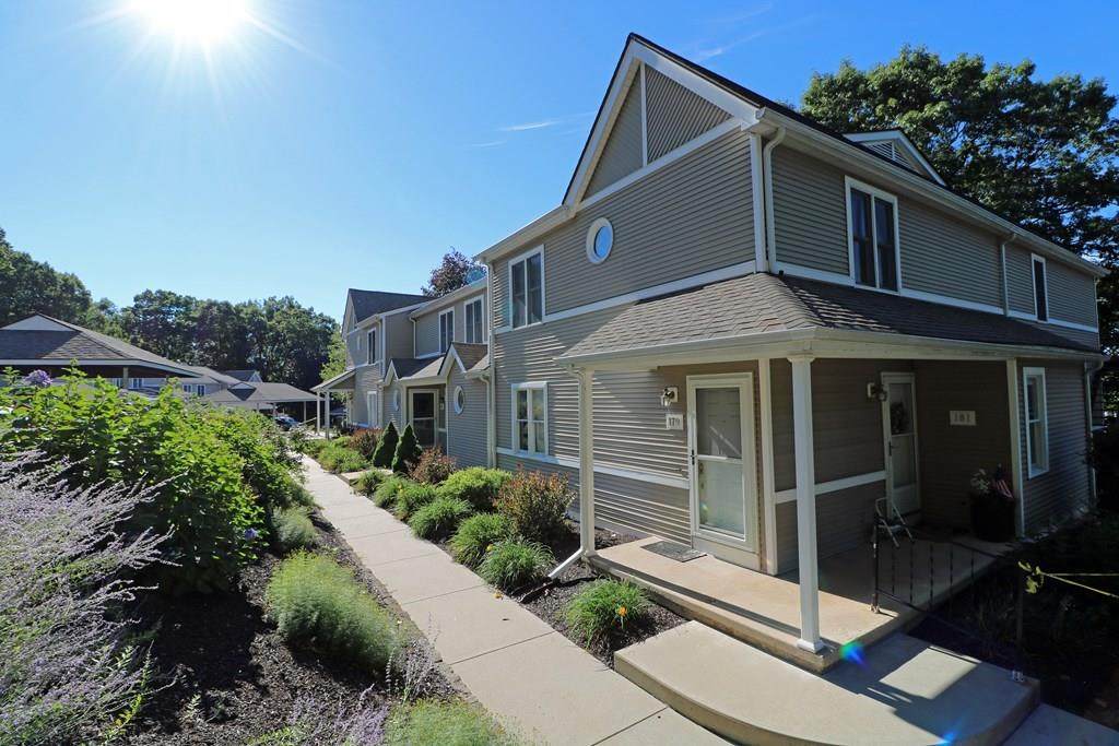61 Abbey Memorial Dr - Photo 1