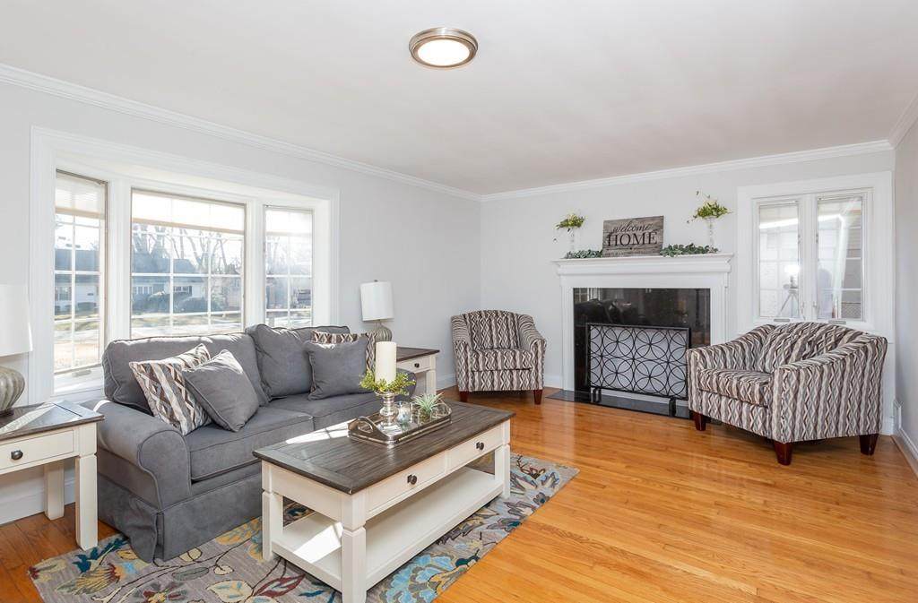 140 Longfellow Drive - Photo 1