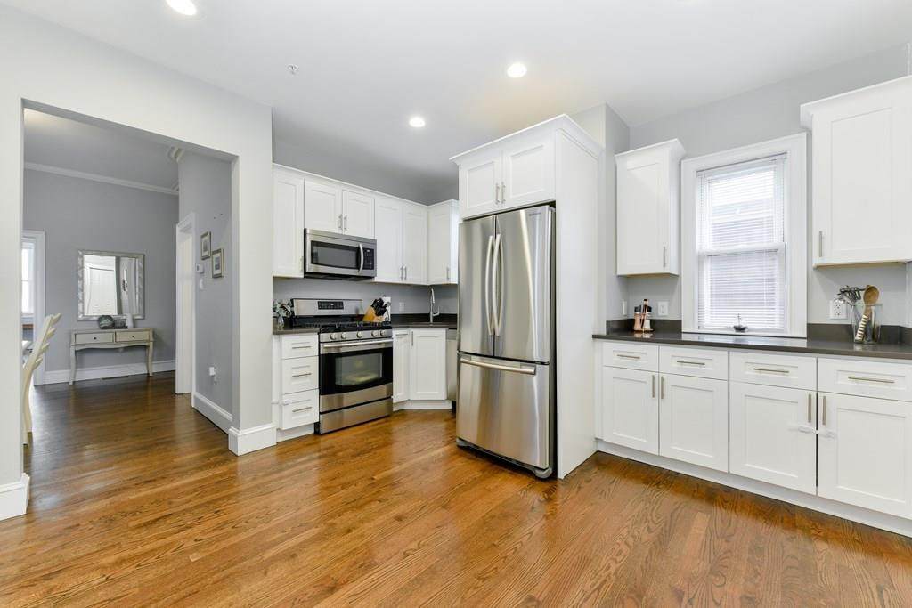 229 Princeton St - Photo 1
