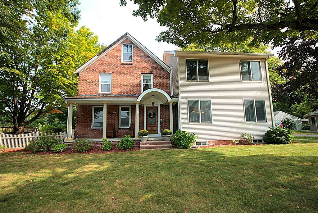 168 Britton St - Photo 1