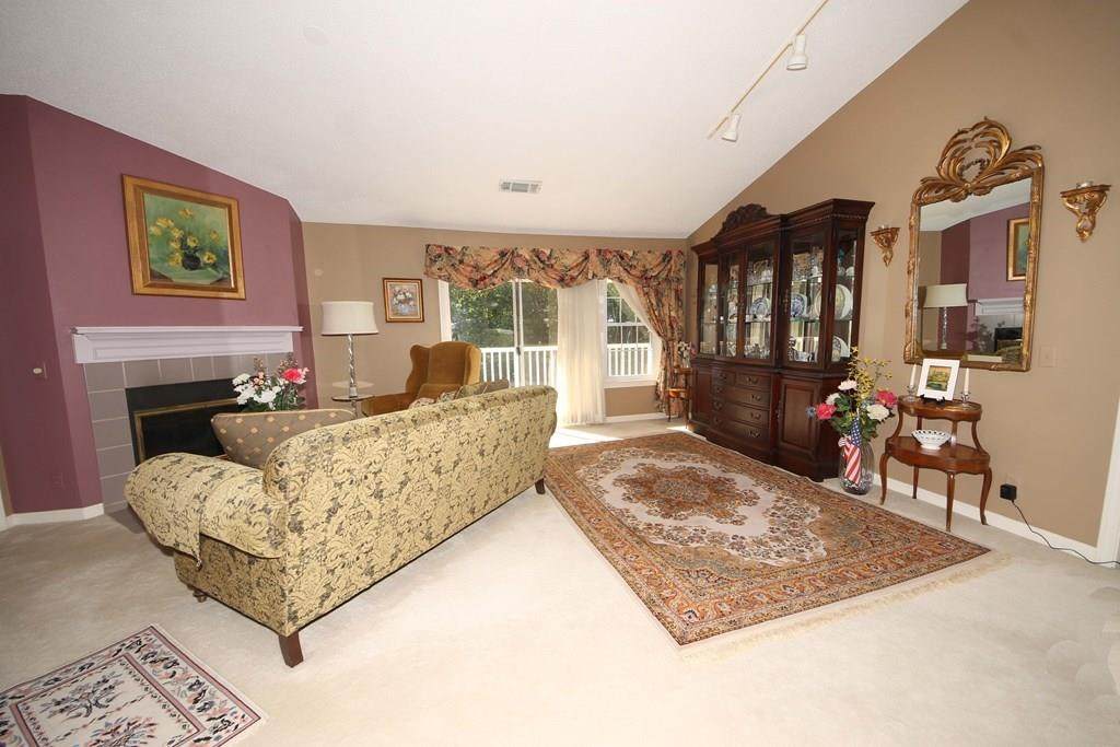 100 Bradford Commons Ln - Photo 1