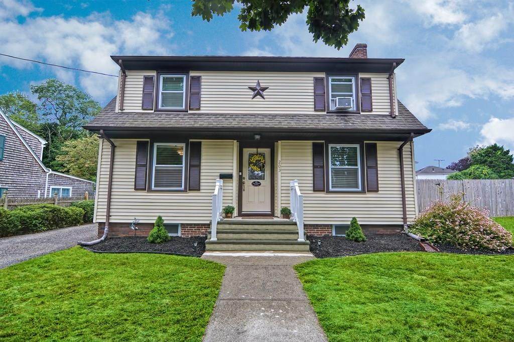 203 Gardner Ave - Photo 1