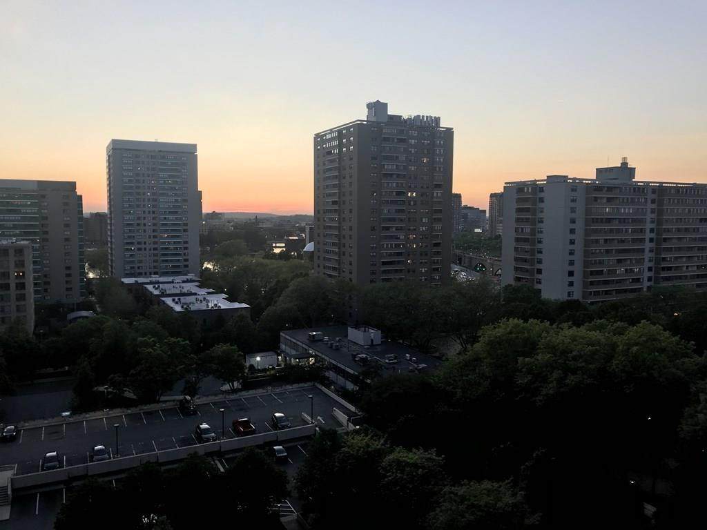 9 Hawthorne Place - Photo 1