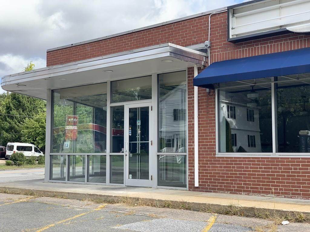 1060 Main St - Photo 1