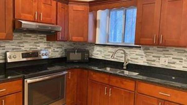 213 Harrison Ave - Photo 1