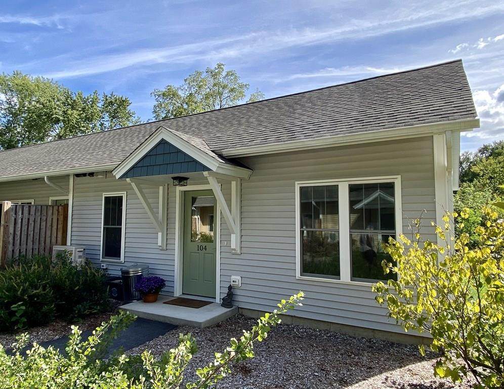 104 Deerfield Street - Photo 1