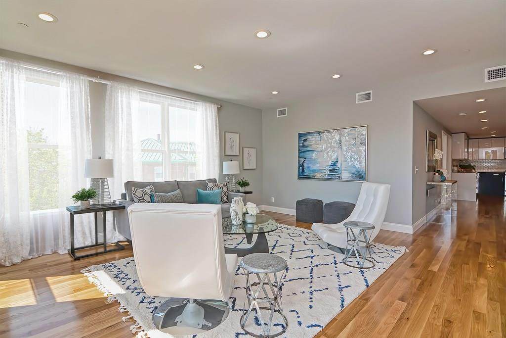 101 Heath Street - Photo 1