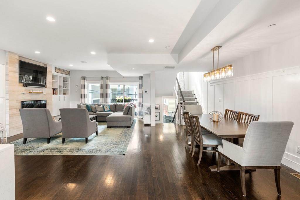 117 Dresser St - Photo 1