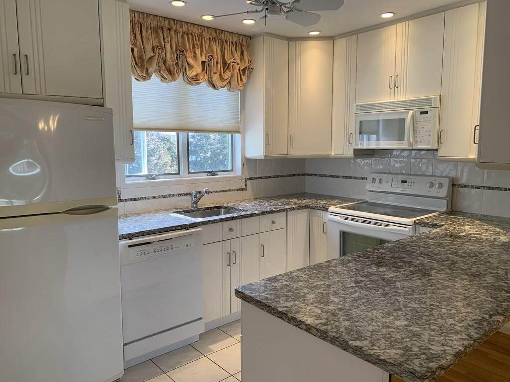 920 Sherwood Forest Lane - Photo 1