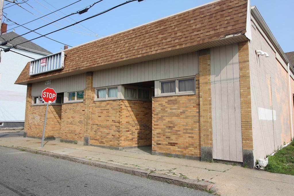 139 Brightman St - Photo 1