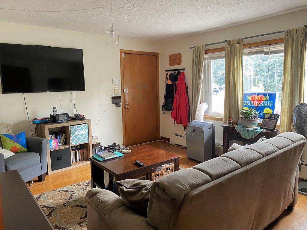 25 Dighton St - Photo 1