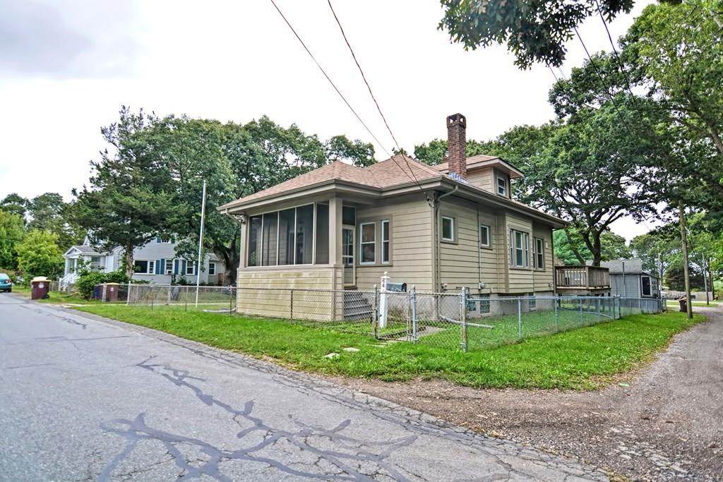 64 Pembroke Ave - Photo 1