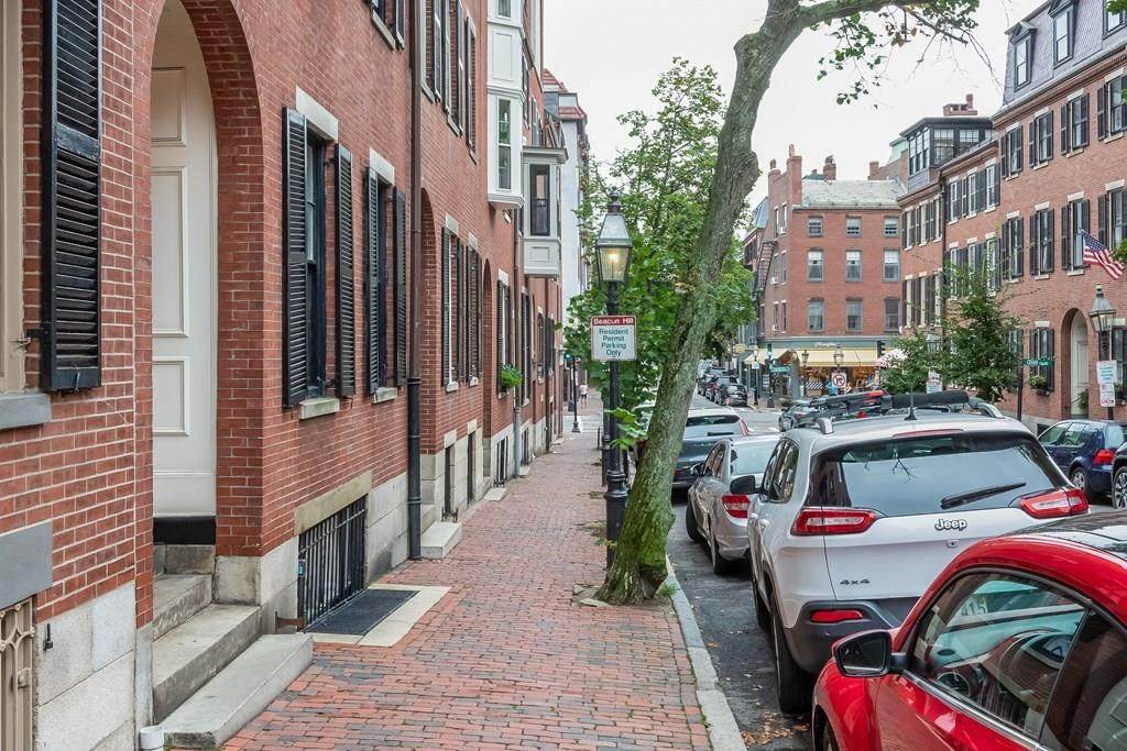 66 Chestnut St - Photo 1