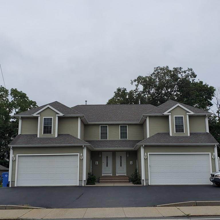 1563 Lonsdale Avenue - Photo 1