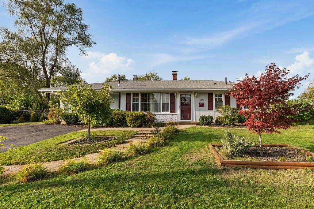 109 Mass Ave - Photo 1