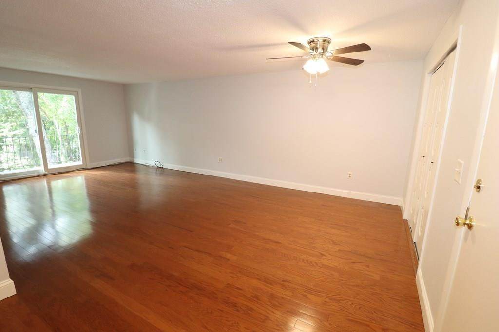 8 Shadowbrook Lane - Photo 1