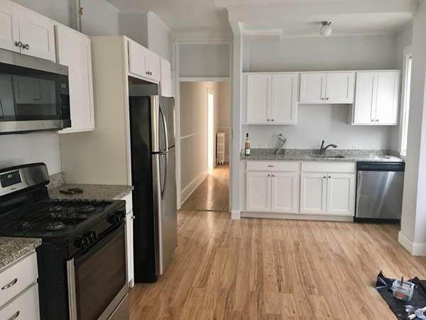 172 Boylston St - Photo 1