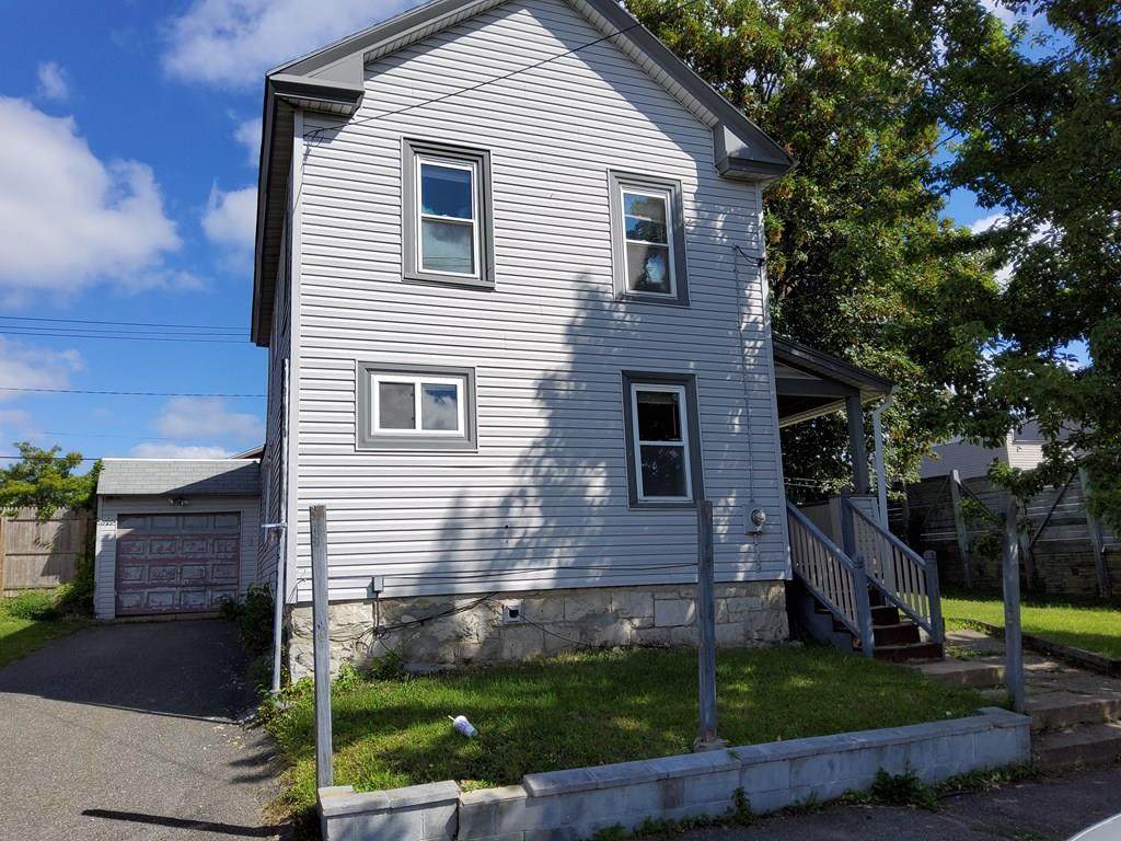 147 Burbank St - Photo 1